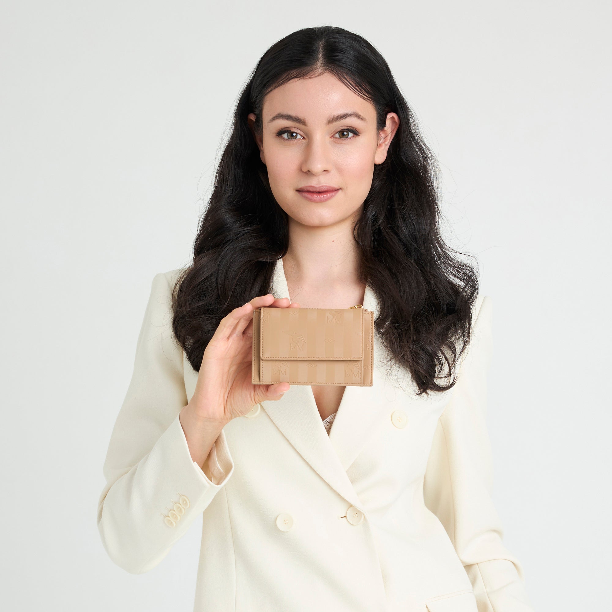 BUIN | Kreditkartenetui cappuccino beige/gold - closeup