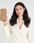MATTERHORN | Portemonnaie cappuccino beige/gold - on body