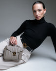 MEYRIN | Umhängetasche taupe grau/gold - on body