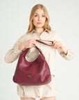 MENDRISIO | Umhängetasche Kalbsleder antik rot/gold - on body
