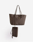 BERN | Shopper fango braun/gold- detail in der Luft