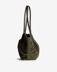 ANDERMATT | Schultertasche Wildleder moosgrün/gold - seitlich