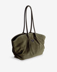 ANDERMATT | Schultertasche Wildleder moosgrün/gold - hängend seite