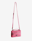 MOUTIER | Umhängetasche bubble pink/silber - hängend seite