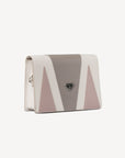 JOJO | Umhängetasche taupe rosé pearl/silber - seitlich