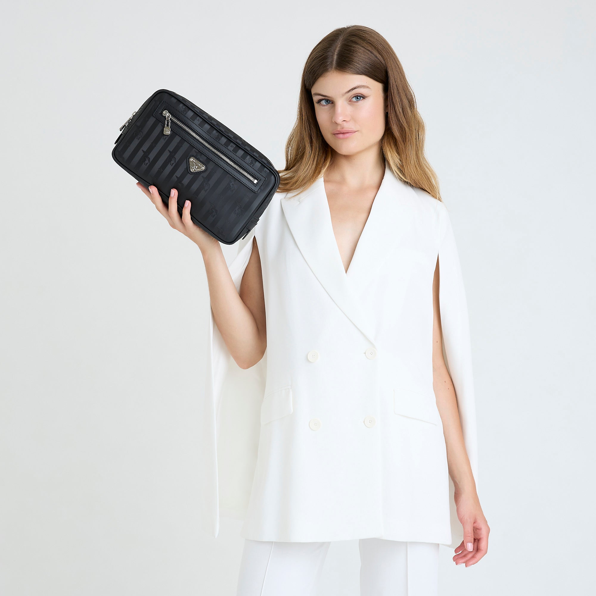 GURTEN | Necessaire classic schwarz/silber - FULL BODY