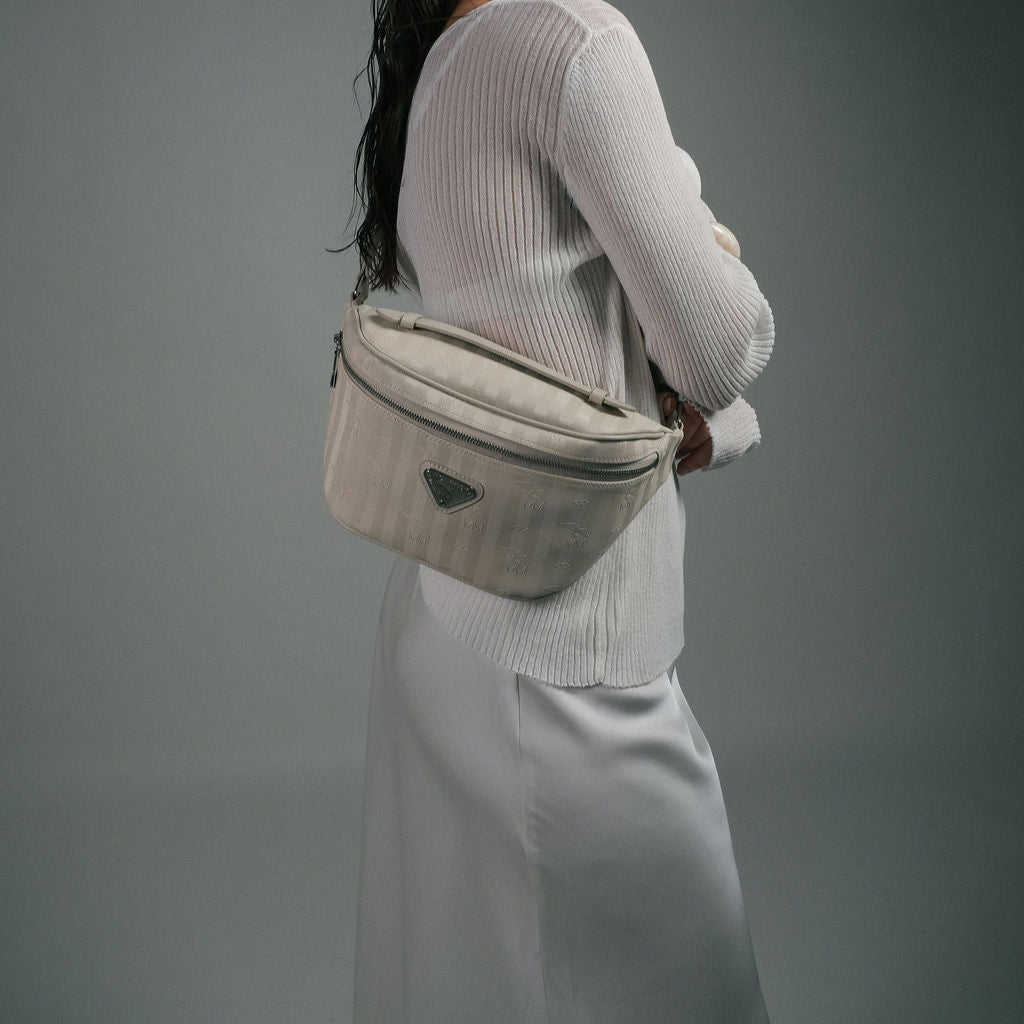 BRIENZ | Sac ceinture perle/argent