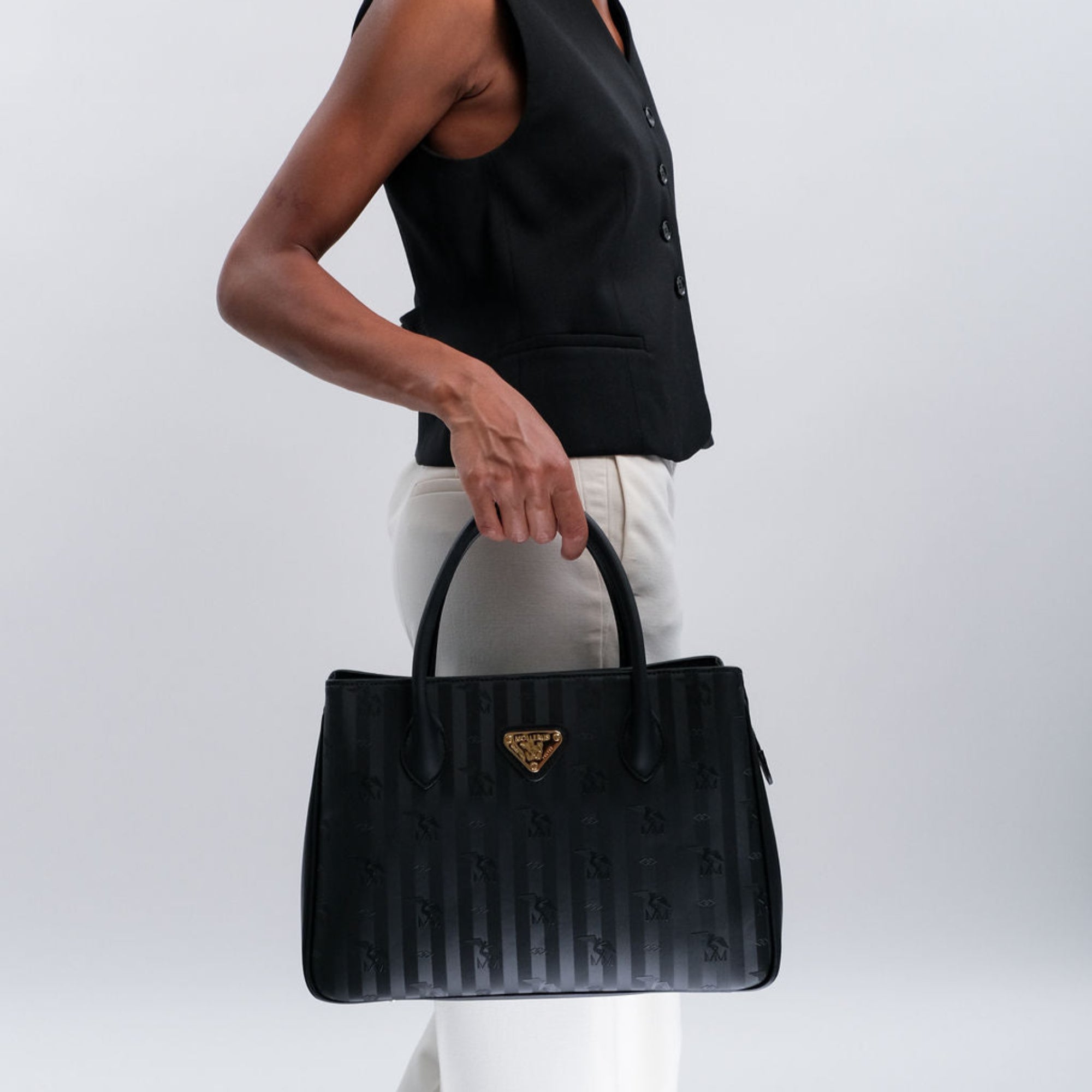 DONAT | Handtasche classic schwarz/gold - on body