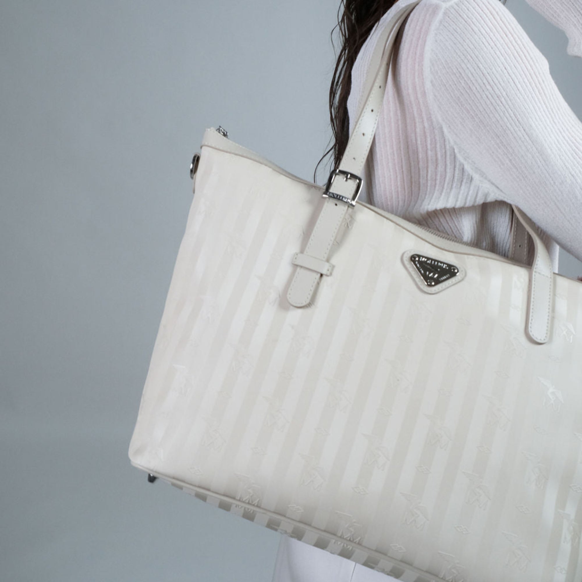 GISWIL | Shopper avec fermeture éclair blanc perle/argent