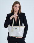 VALLON | Shopper metallic silber/pearl weiss - ON BODY