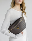 BRIENZ | Gürteltasche fango braun/gold - detail