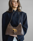 GSTAAD | Schultertasche Wildleder braun/gold - detail