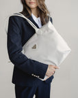 INTERLAKEN | Shopper Nylon pearl weiss/silber - Detail getragen
