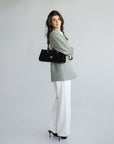 RUE | Schultertasche Wildleder classic schwarz/gold - full body