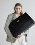 Seefeld | Reisetasche Nylon classic schwarz/gold - close up