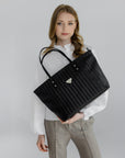 WINTERTHUR | Shopper mit Reissverschluss classic schwarz/silber - close up