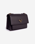 URSY | Umhängetasche Kalbsleder classic schwarz/gold - seitlich