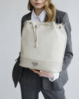 NIESEN | Beuteltasche pearl/silber – Detail