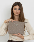REUTE | Necessaire Pecarus taupe/rosè/silber - on body