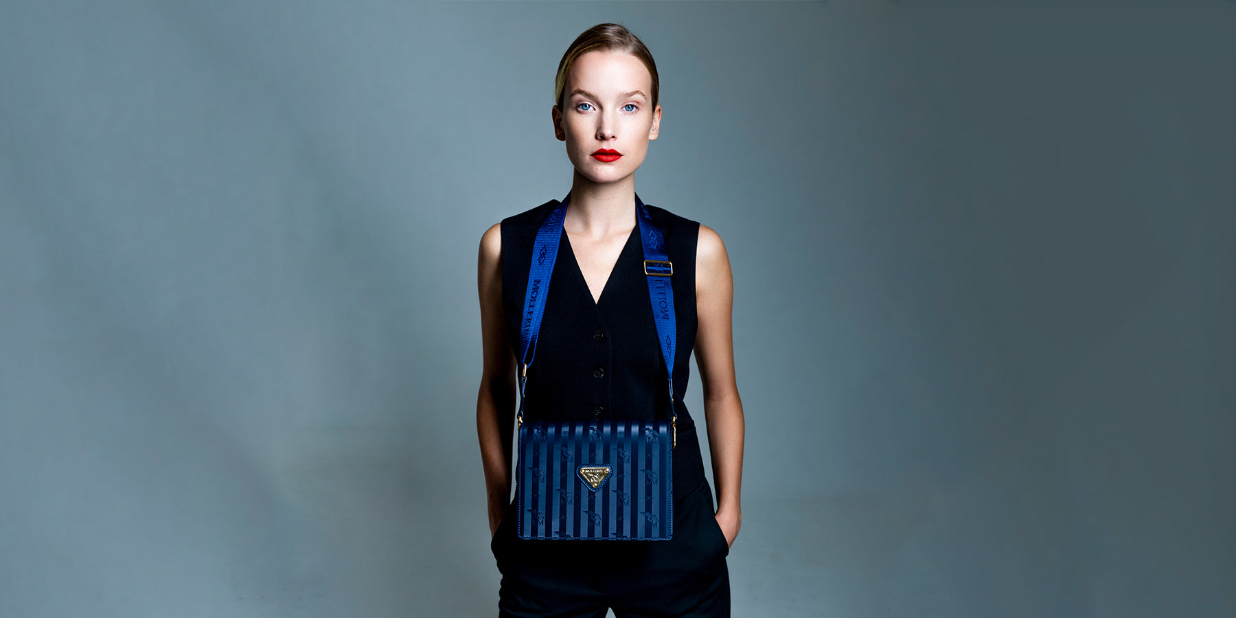 KOLLEKTION IN VINERUS SPACE BLAU