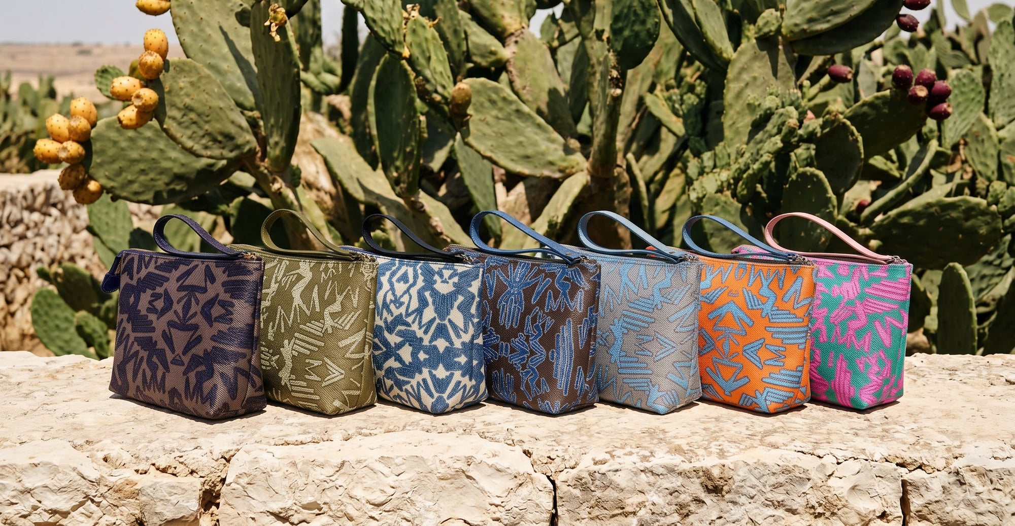 Necessaire in Maze Canvas