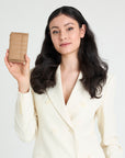 BUIN | Kreditkartenetui cappuccino beige/gold - closeup