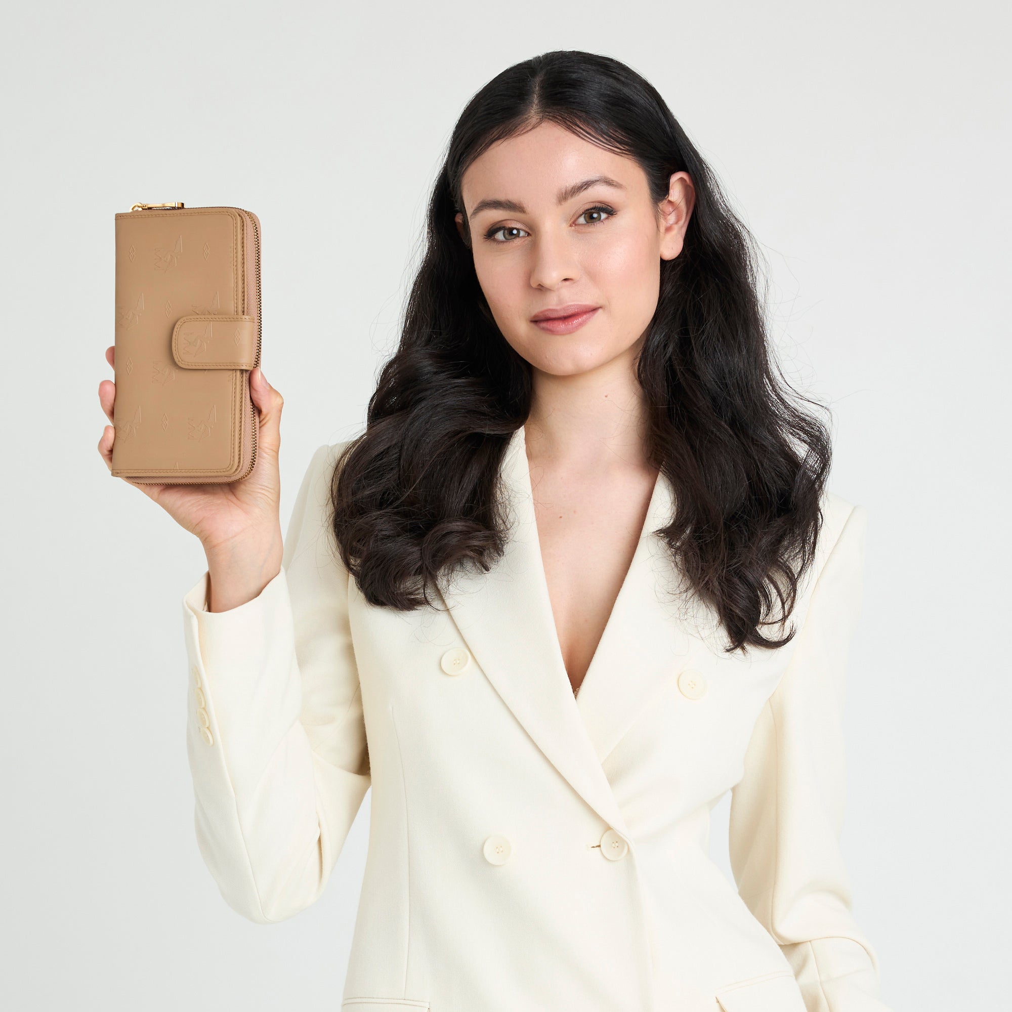 MATTERHORN | Portemonnaie cappuccino beige/gold - on body