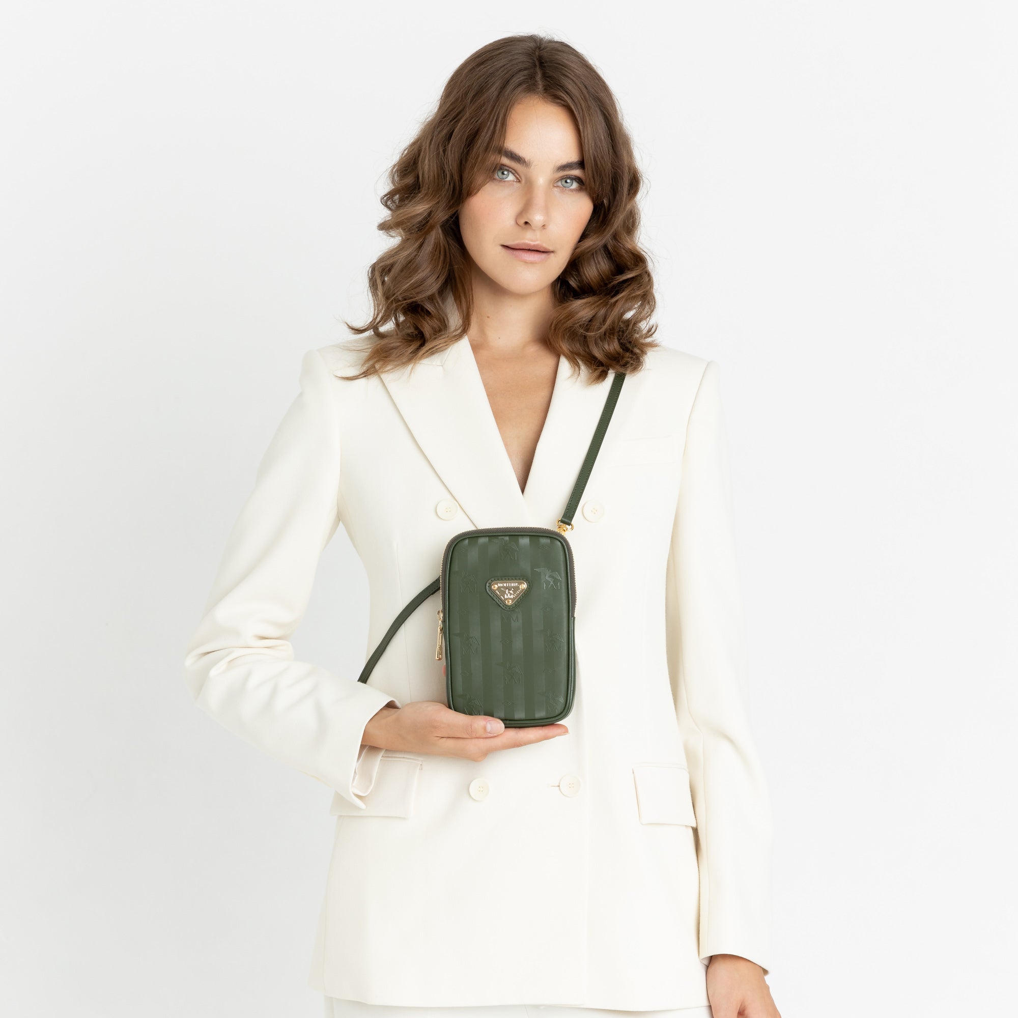WILDHORN | Handyportemonnaie olive grün/gold - on body