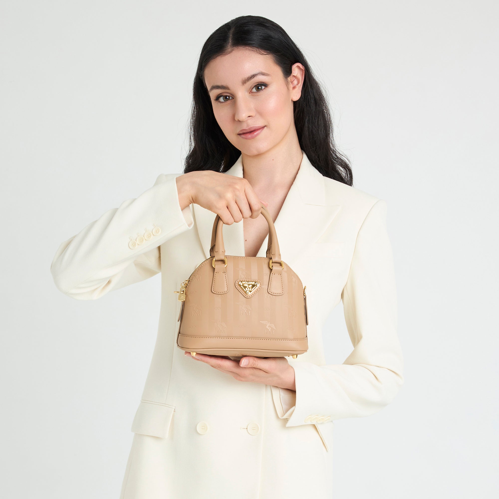 OETWIL | Handtasche cappuccino beige/gold - on body