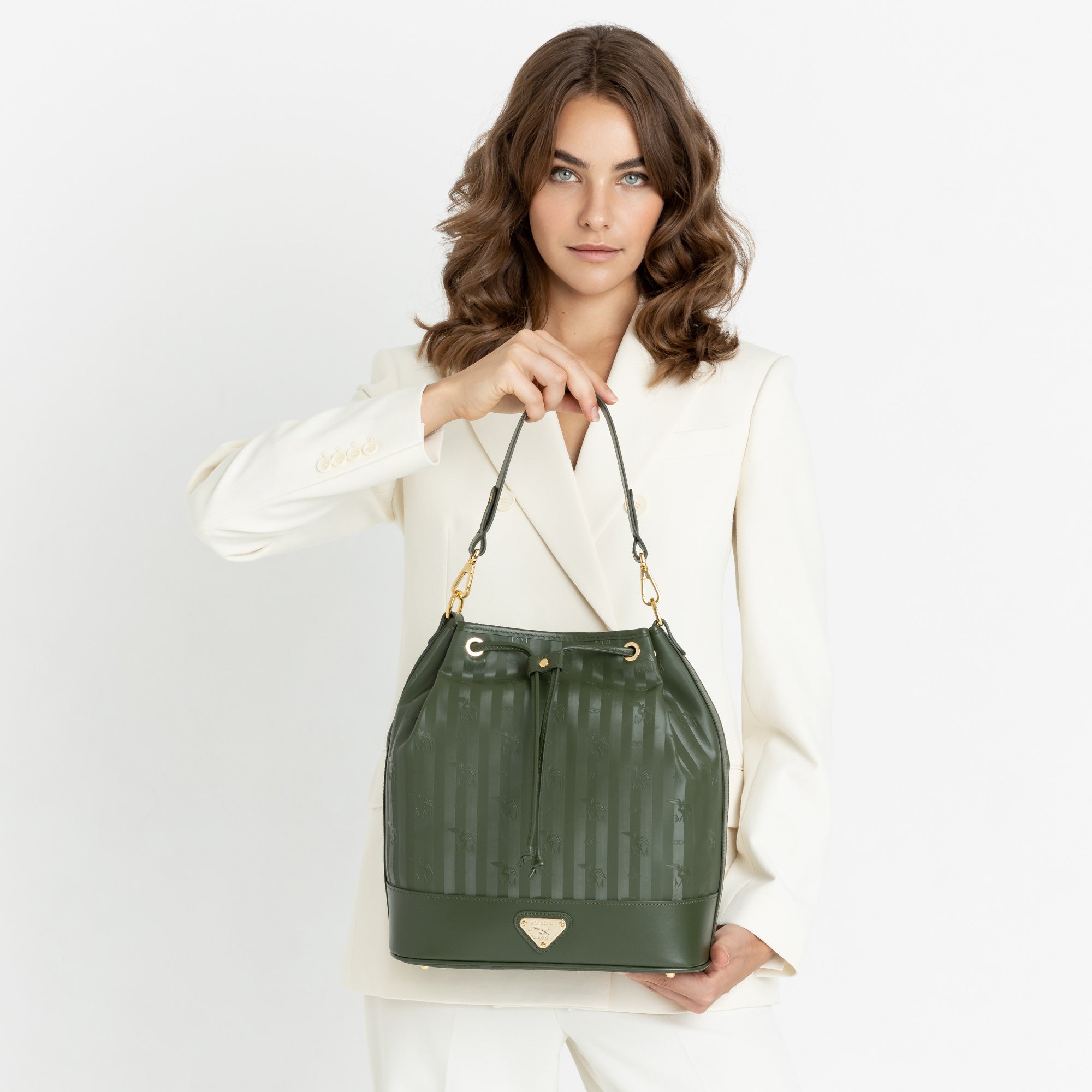 NIESEN | Beuteltasche olive grün/gold - on body