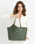 BERN | Shopper olive grün/gold - on body