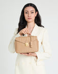 MARLY | Umhängetasche cappuccino beige/gold - on body