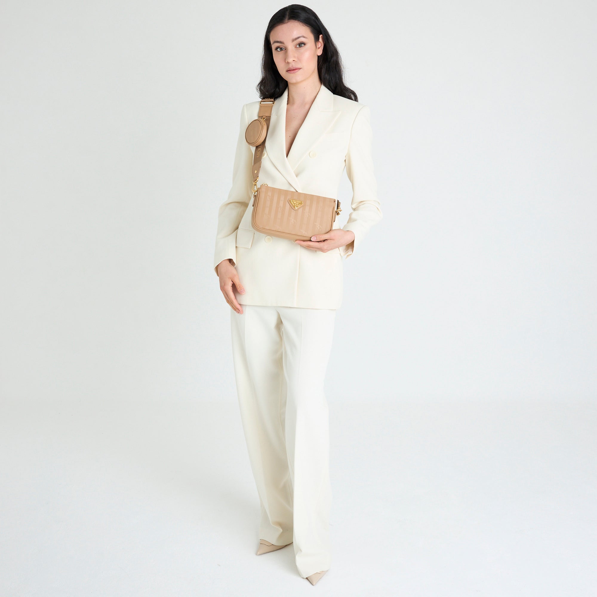 ZELL | Umhängetasche cappuccino beige/gold - full body