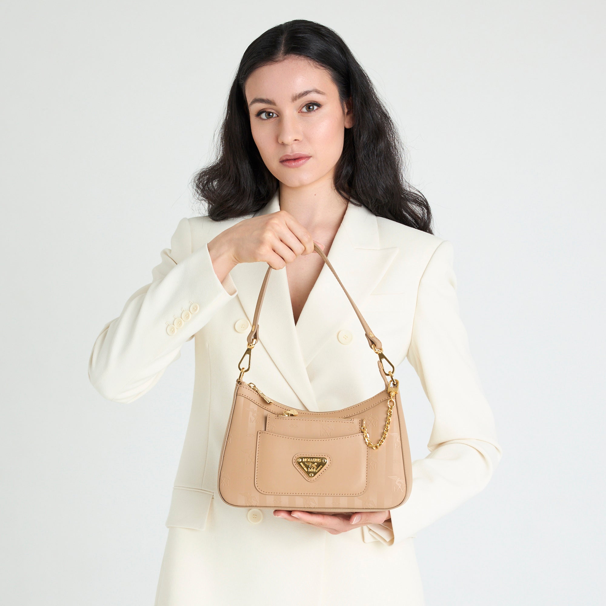 CASTIEL | Schultertasche cappuccino beige/gold - on body
