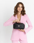 SERVAZ | Necessaire classic schwarz/silber - on body