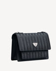 URSY | Umhängetasche classic schwarz/silber - seitlich