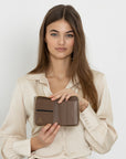 NIEDERHORN | Portemonnaie Pecarus taupe/rosè/silber - offen body