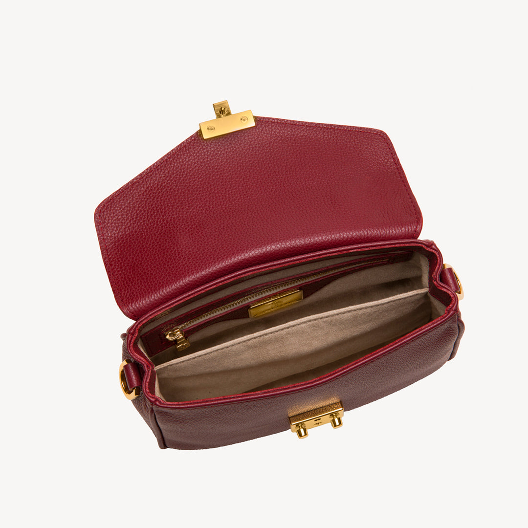 MEYRIN | Umhängetasche Kalbsleder antique rot/gold - offen