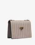 MELIDE | Umhängetasche taupe grau/gold - seitlich