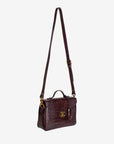 MARLY | Umhängetasche Croco burgundy braun/gold – seitlich hängend