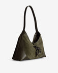 GSTAAD | Schultertasche Wildleder moosgrün/gold - leicht seitich