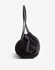 ANDERMATT | Schultertasche Wildleder classic schwarz/gold - seitlich