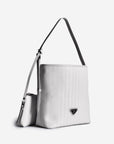 BANNWIL | Beuteltasche snow weiss/silber - leicht seitlich 