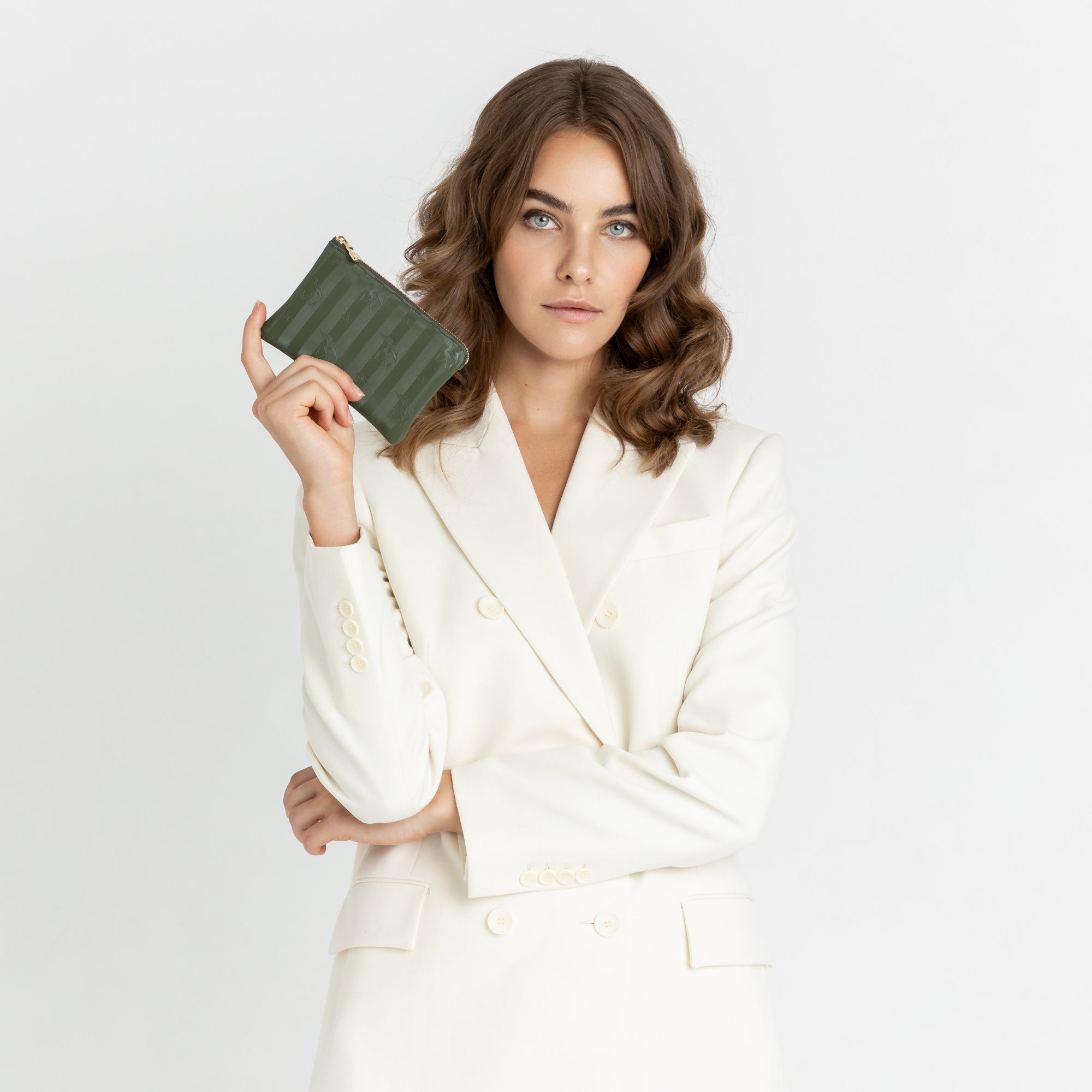 ALBIS | Schlüsseletui olive grün/gold - on body 1