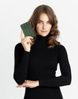 GY | Kreditkartenetui olive grün/gold - on body 1