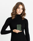 GY | Kreditkartenetui olive grün/gold - on body 