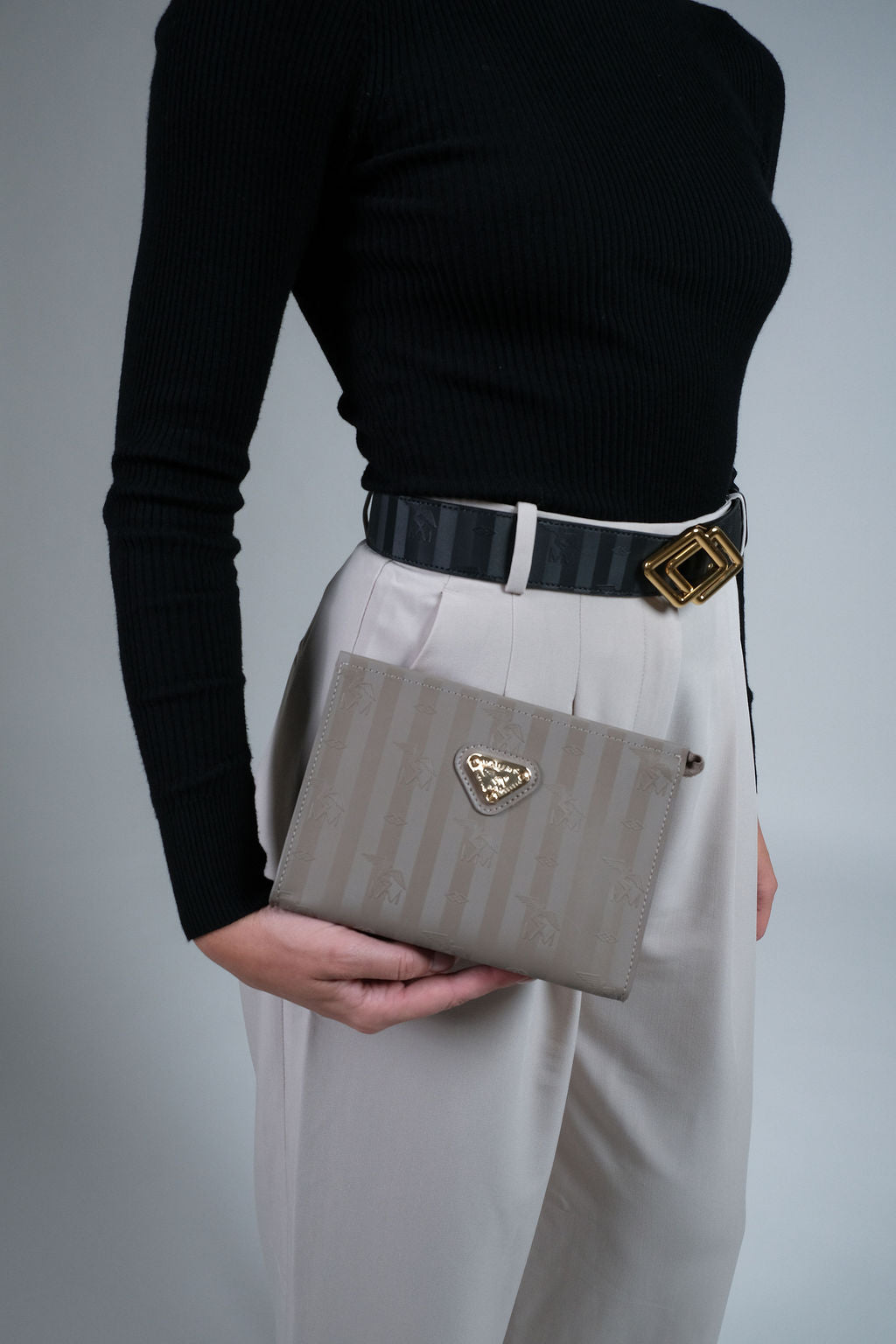 BASODINO | Necessaire taupe grau/gold - FRONTAL