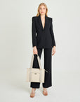 BERLIN | Schultertasche pearl weiss/silber  - full body