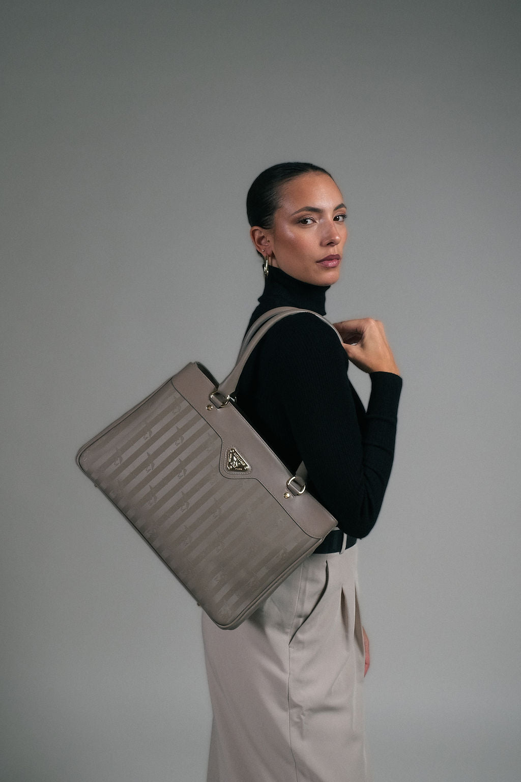 SULZ | Handbag taupe/gold