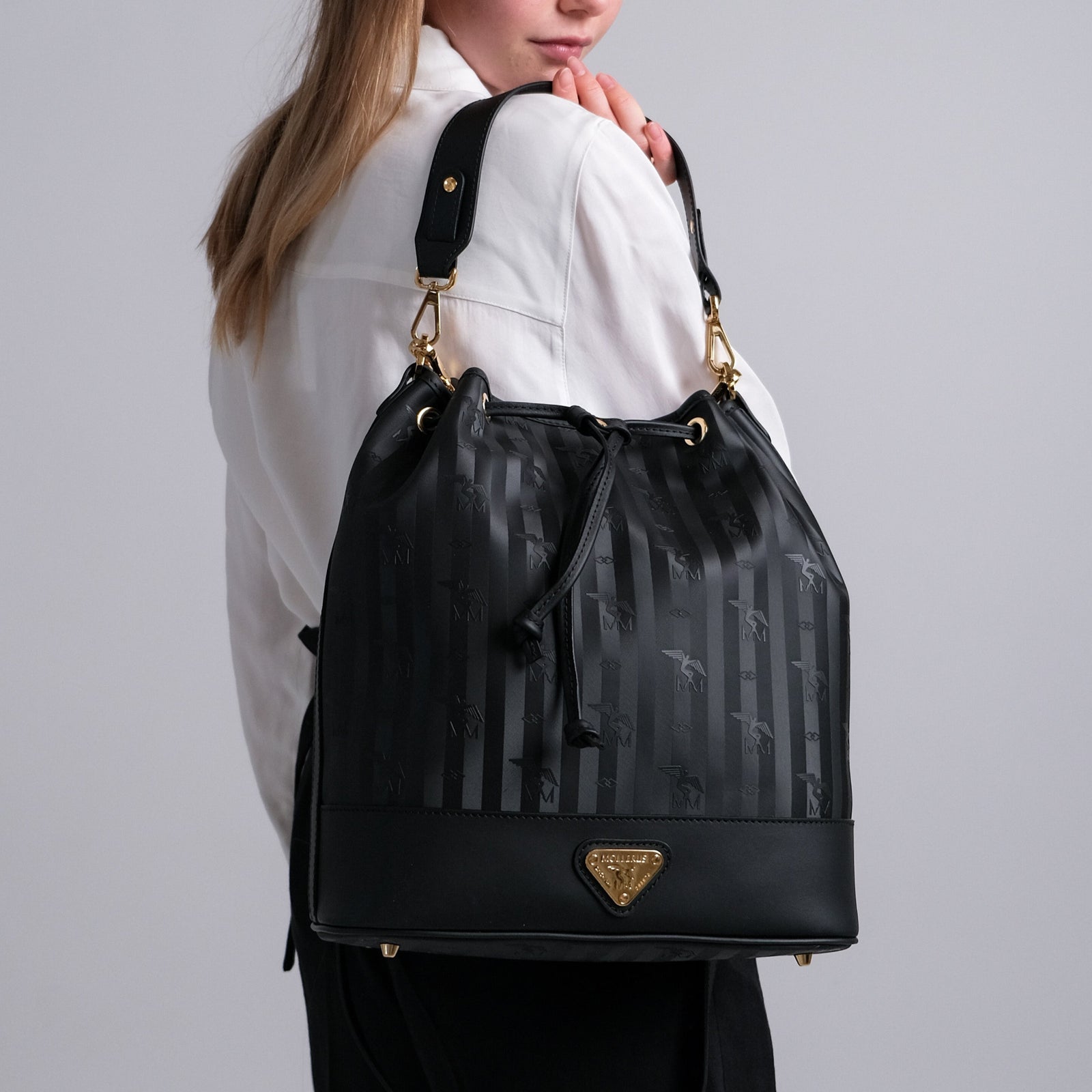 NIESEN | Beuteltasche classic schwarz/gold - frontal